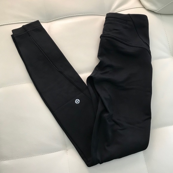 NWT BLACK LULULEMON FAST AS FLEECE TIGHT 2 or 4 - Picture 2 of 6